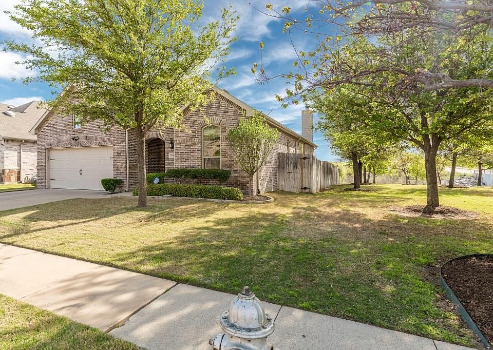 1st image of 8904 Brook Hill Ln
