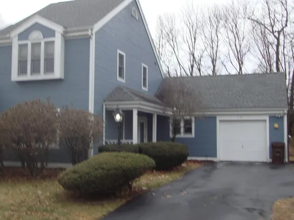 7 Pioneer Ln APT 2, Auburn, MA 01501