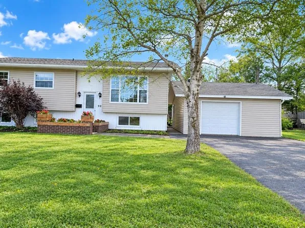 98 Rickenbacker Road, Gander, NL A1V2C7