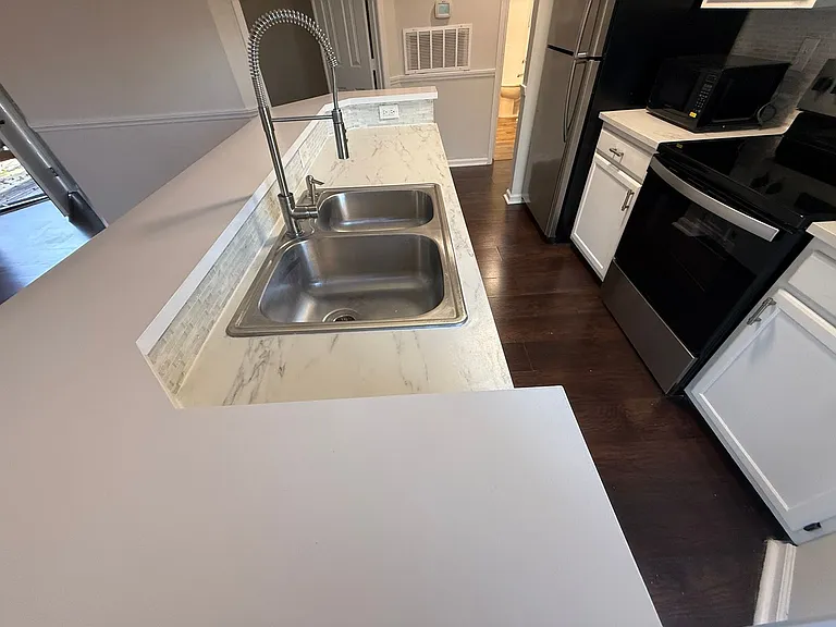 8202 Cedar Glen Dr — Photo 5