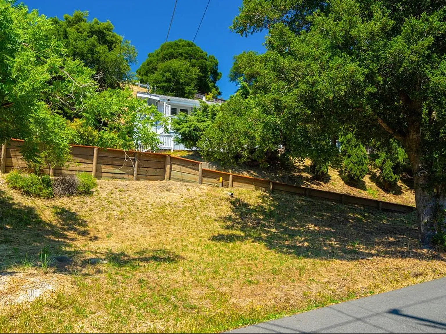 277 Railroad Ave — Photo 4