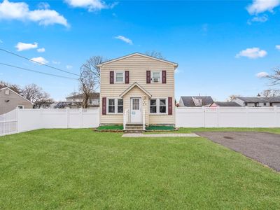 130 Smith Street, Bay Shore, NY, 11706