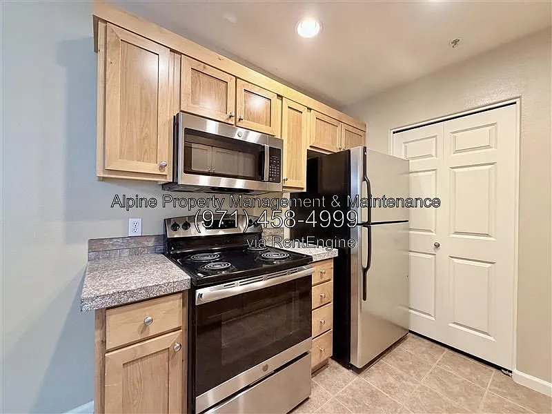 2 bed, 1.0 bath, 749 sqft, $1,675 — Photo 4