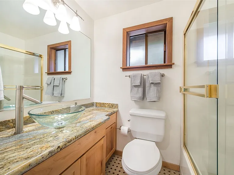 312 Park Ln — Photo 14