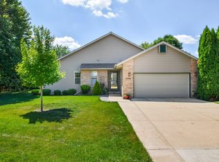 1176 School St #16, Sun Prairie, WI 53590