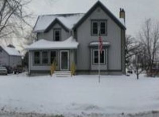 535 N Lincoln St, Poynette, WI 53955