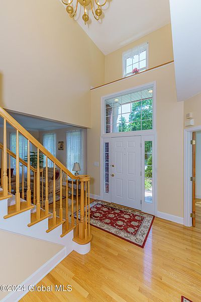 5th image of 6 Caraway Court