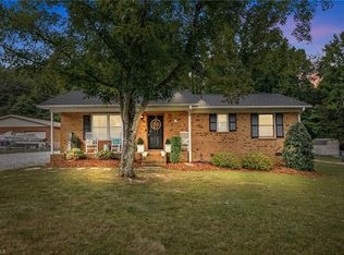 3979 Valley Dr, Sophia, NC 27350