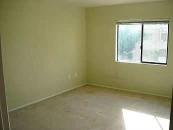 3rd image of 10828 N Biltmore Dr APT 230