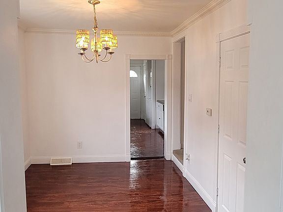 4th image of 1010 Archer St