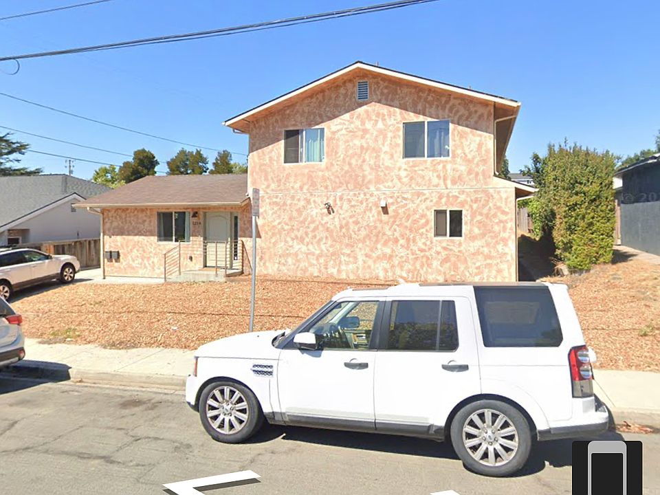 1st image of 1218 Bond St