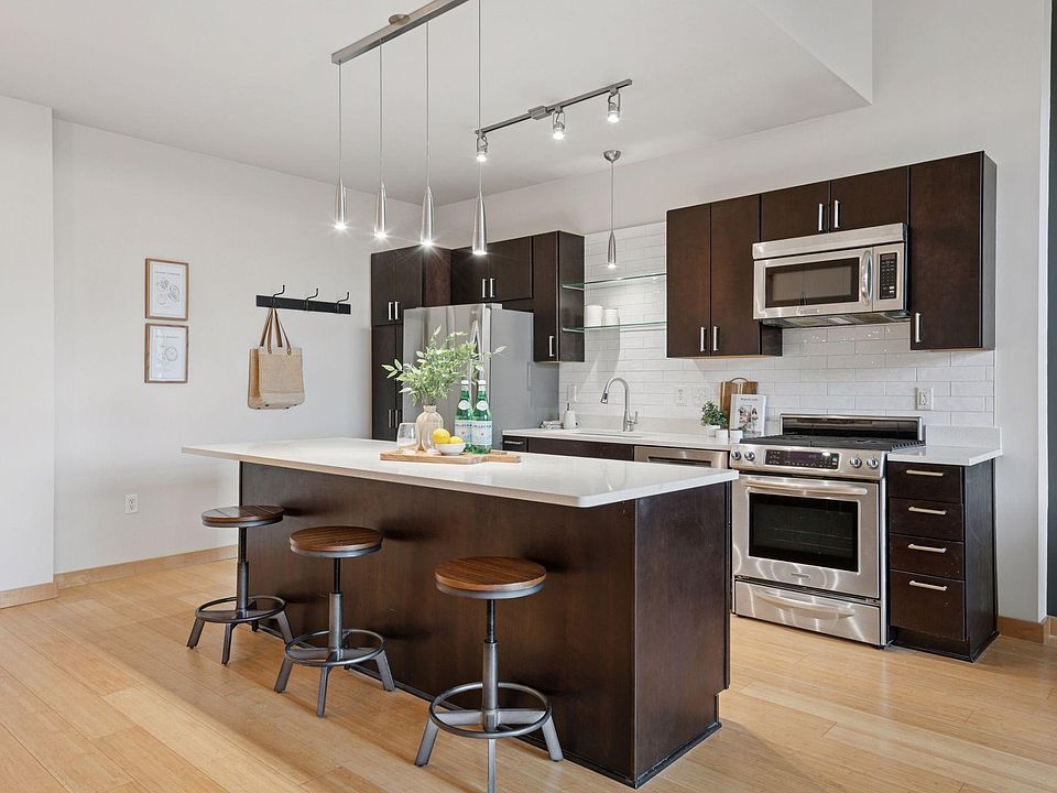1st image of 521 2nd St SE APT 507