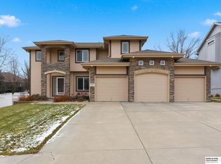 17221 Y St, Omaha, NE 68135