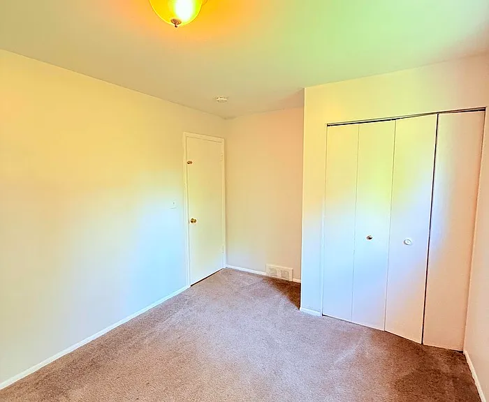 4224 Frazho Rd — Photo 14