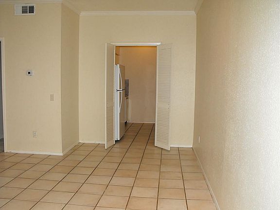 5th image of 9809 Richmond Ave Unit C2