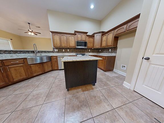 5th image of 9587 Nielsen Dr