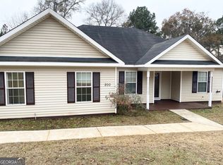 200 Crestwood Cir, Centerville, GA 31028