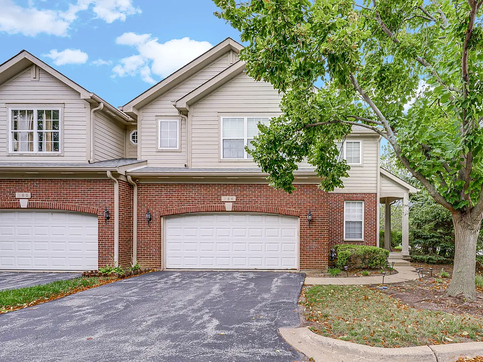 384 W Pointe Dr