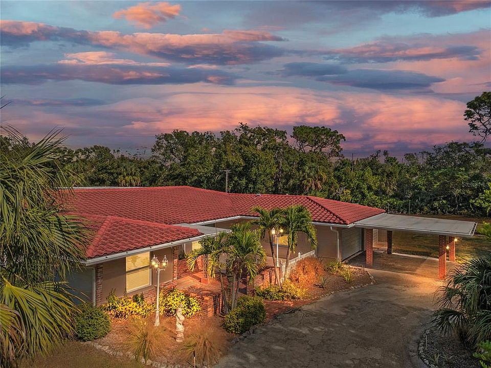 1st image of 2605 Desoto Rd