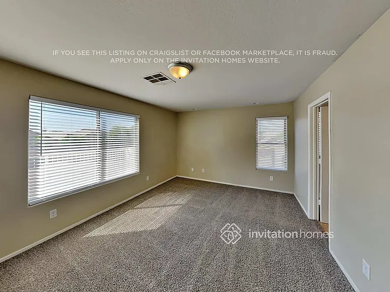 11401 W Windsor Ave — Photo 16