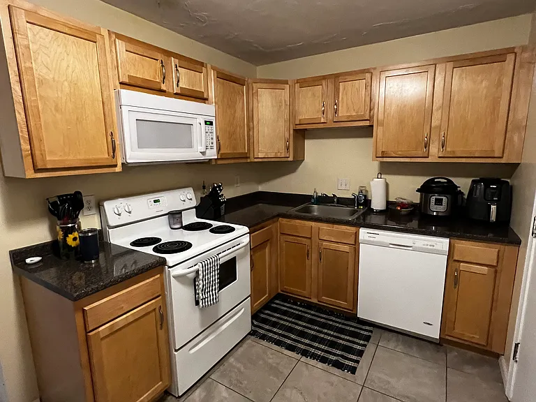 33 Alvarado Avenue — Photo 27