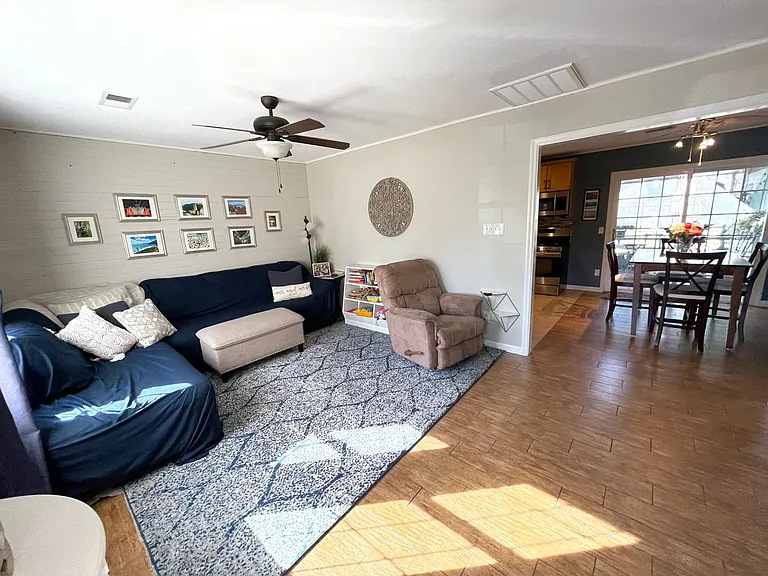 4533 Middlesex Rd — Photo 3