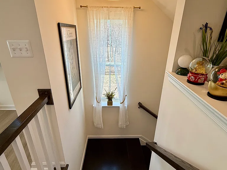 10400 Ashley Heights Way — Photo 8