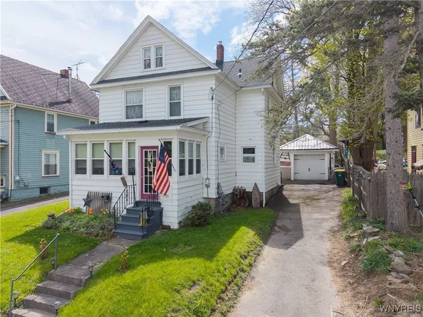 26 Bradford St, Perry, NY 14530