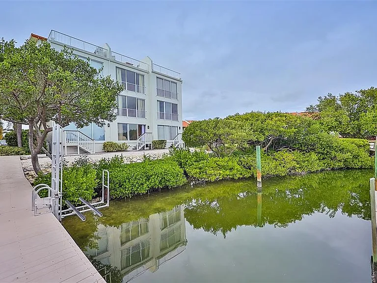 1593 Pinellas Bayway S — Photo 46