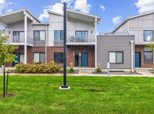463 SW 12th St, Des Moines, IA 50309
