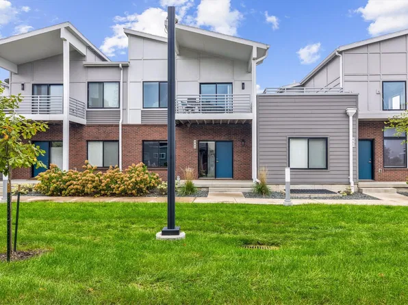 463 SW 12th St, Des Moines, IA 50309