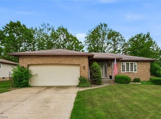 6103 Ely Vista Dr, Parma, OH 44129
