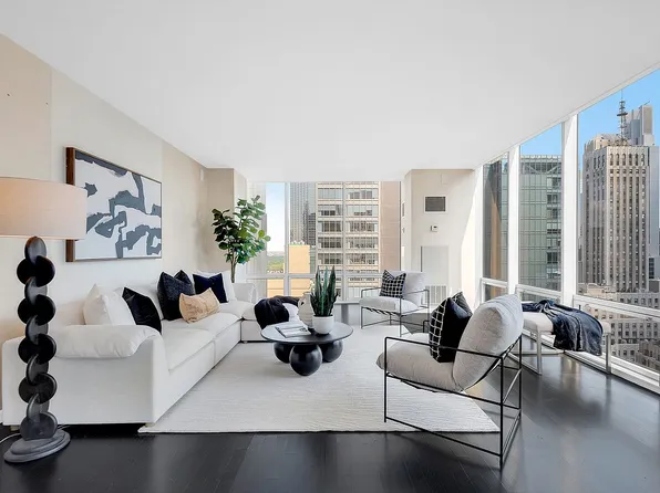 641 5th Ave #26D, New York, NY 10022