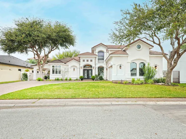 313 Lake Powell Dr, Laredo, TX 78041