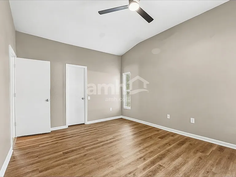 1107 Summer Breeze Dr — Photo 10