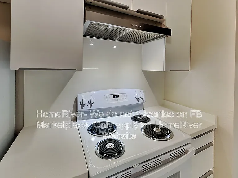 6220 Gloria Dr #1 — Photo 7
