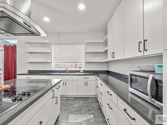 3rd image of 23354 Tangerine Ave