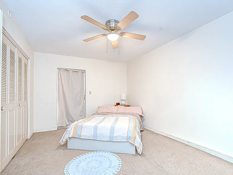 5150 10th Ave N #211 — Photo 13