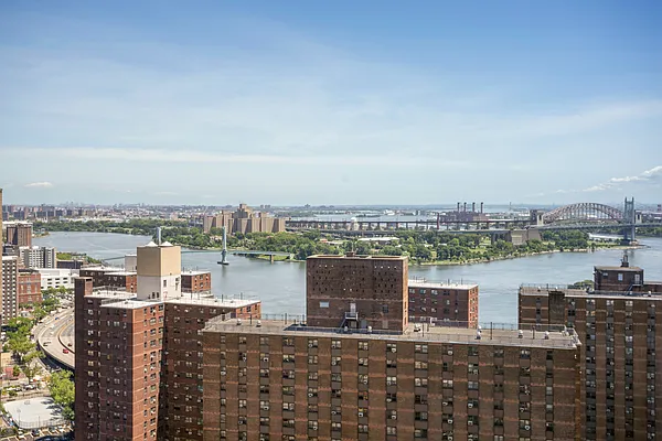 Rented by Douglas Elliman | media 26