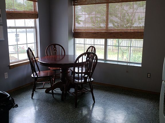 4th image of 1304 Lo Mar St