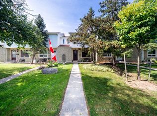 6540 Falconer Dr #45, Mississauga, ON L5N 1M1