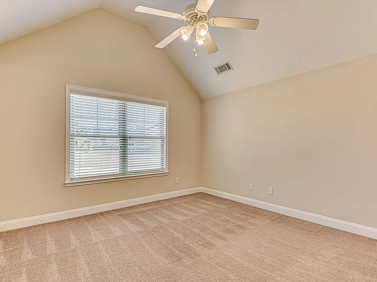 406 Saterlee Ct — Photo 49