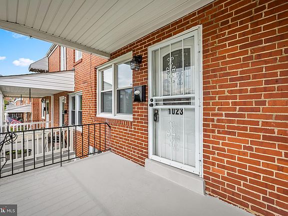 5th image of 1023 Rockhill Ave