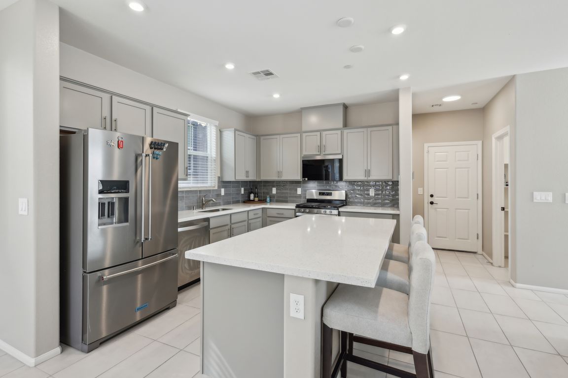 Sageview Avenue Lot-2304-013.jpg