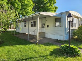 226 Windchasers Ln SE, New Philadelphia, OH 44663