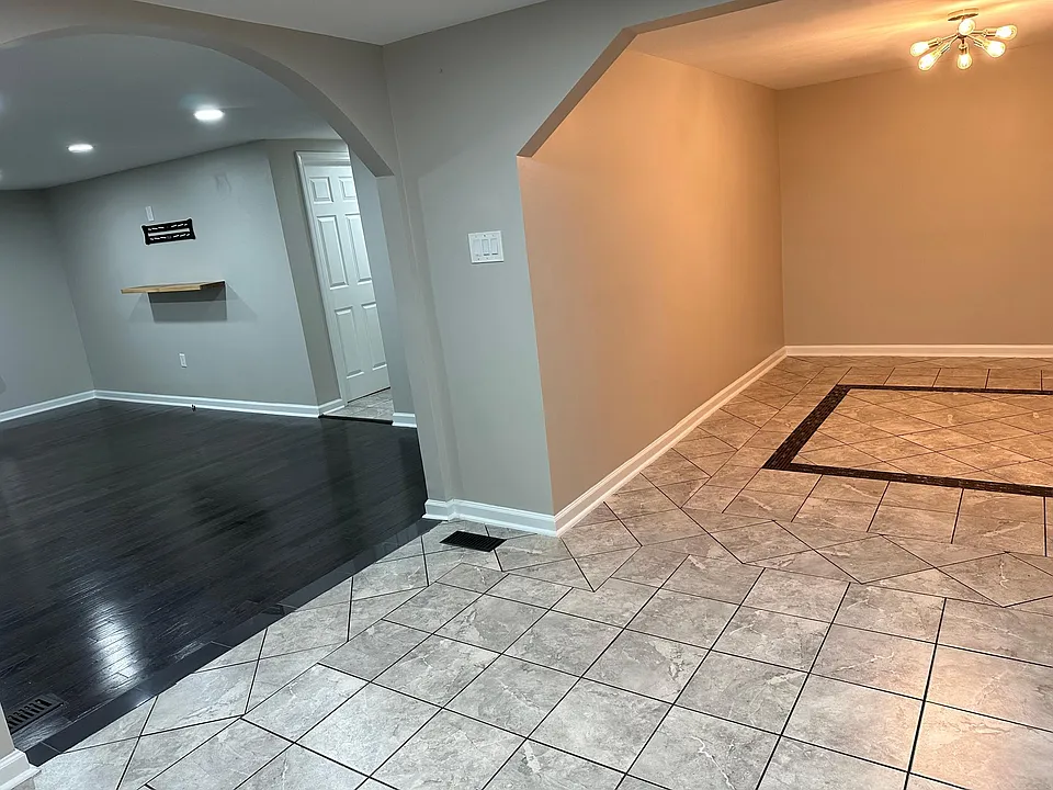 13 Eli St