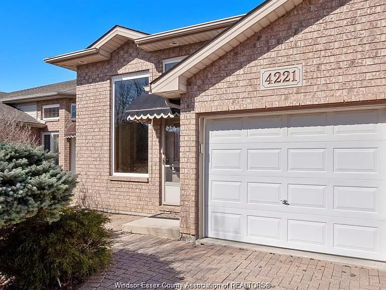 4221 Stagecoach Ave — Photo 3