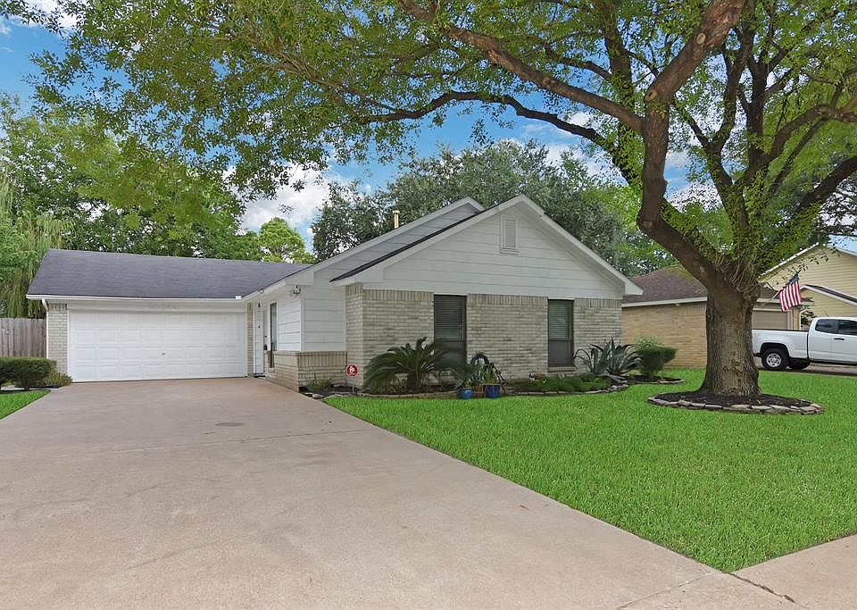 1st image of 10034 Horseshoe Bend Dr