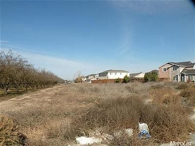 3rd image of 2051 Saint Salazar Cir