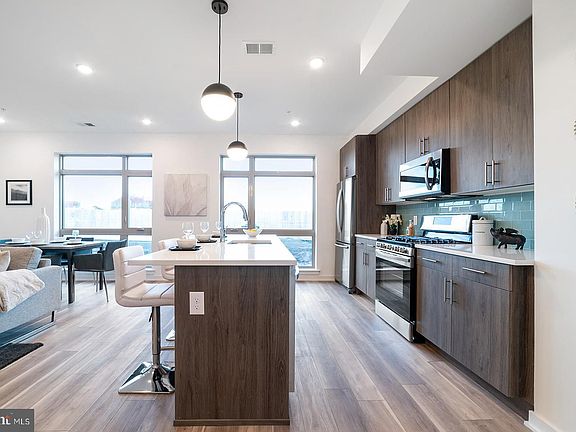 3rd image of 2035 E Lehigh Ave Unit 43B